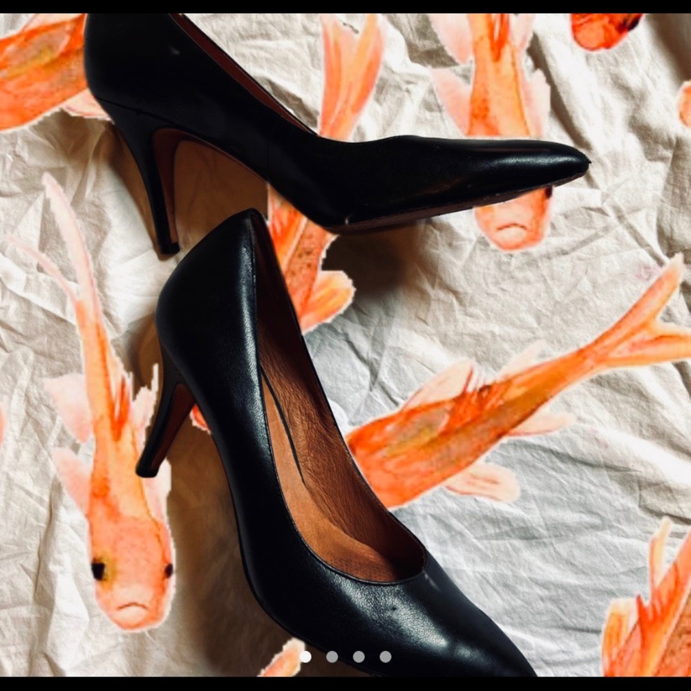 Corso Como Elegant Black Heels with Pointy Toe